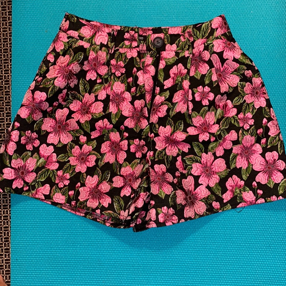 Jacquard Pleat Shorts